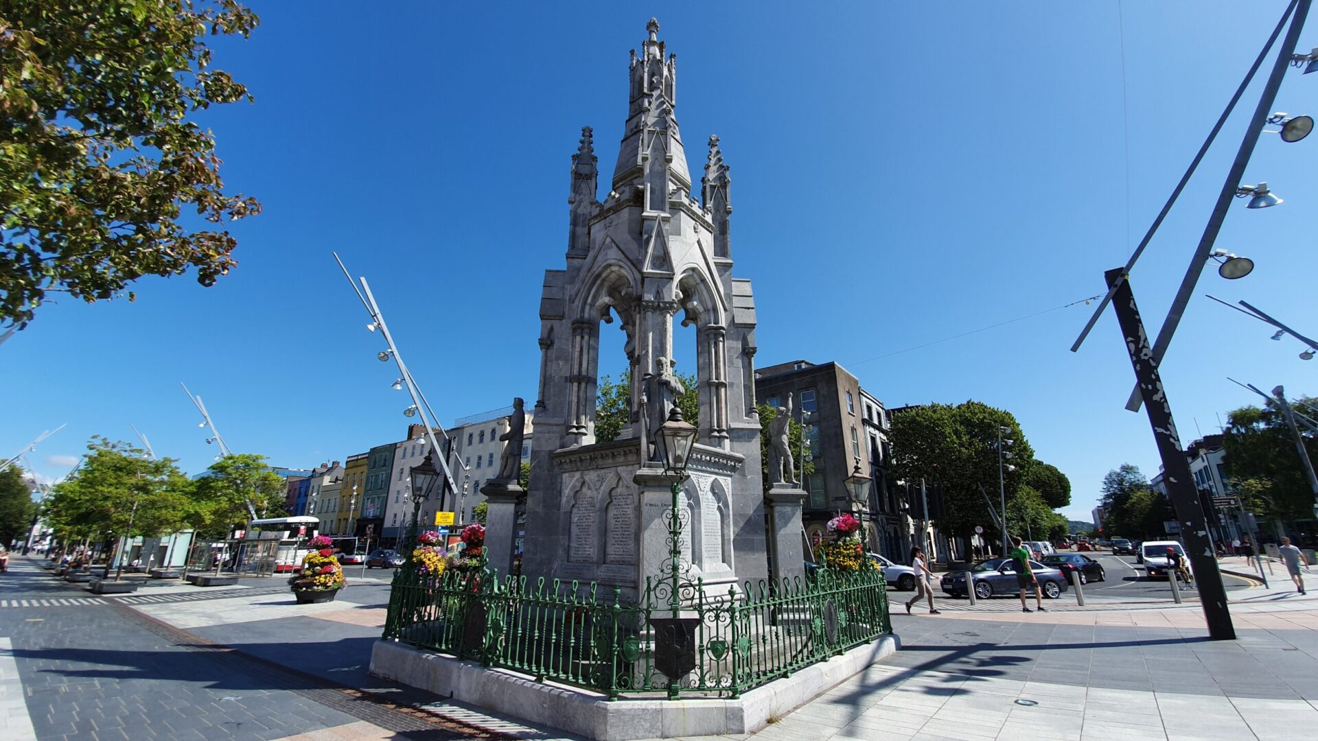 Hero desktop banner single