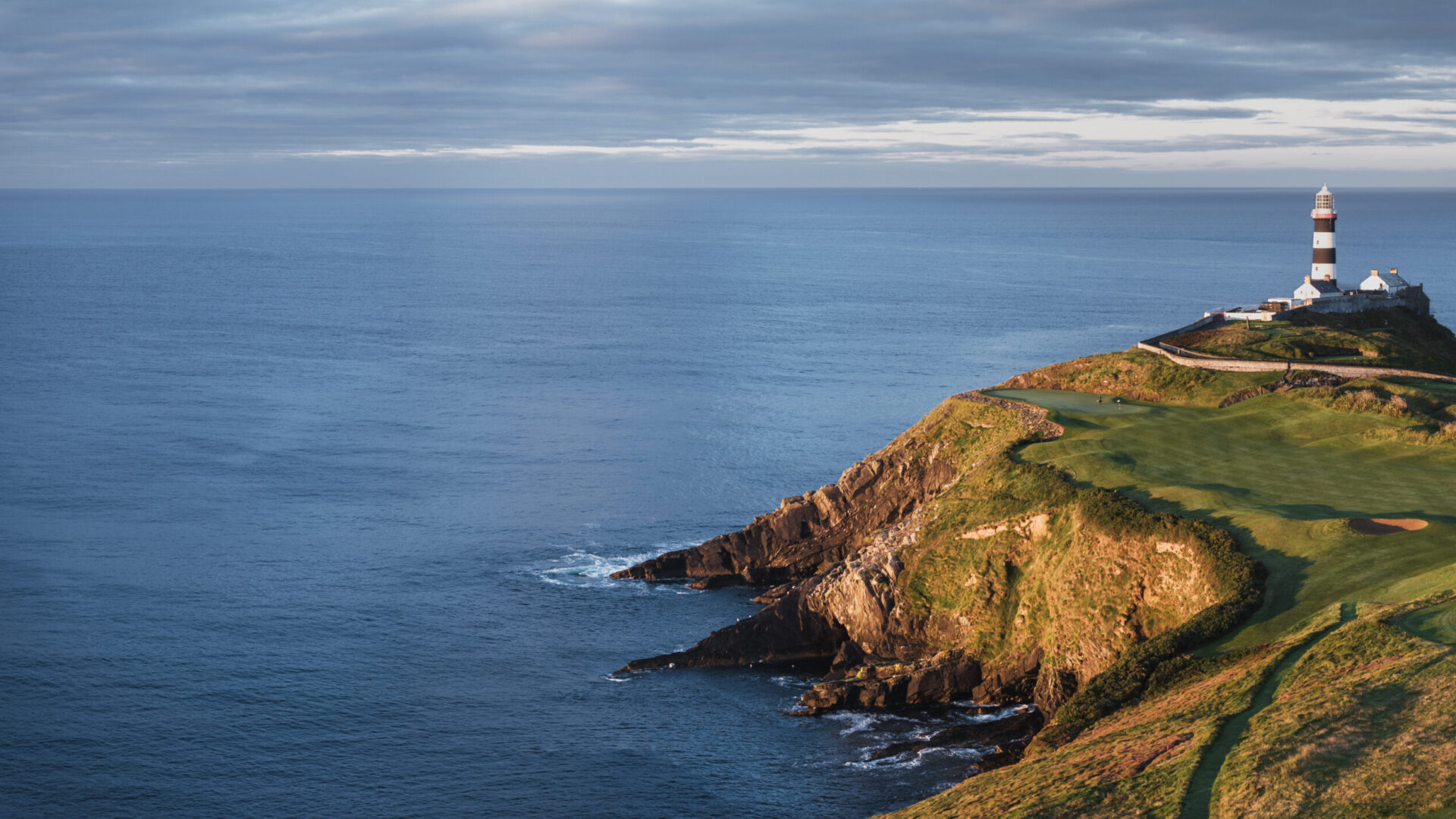 Hero desktop banner single